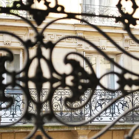 Avenir Jonquiere Hotell *