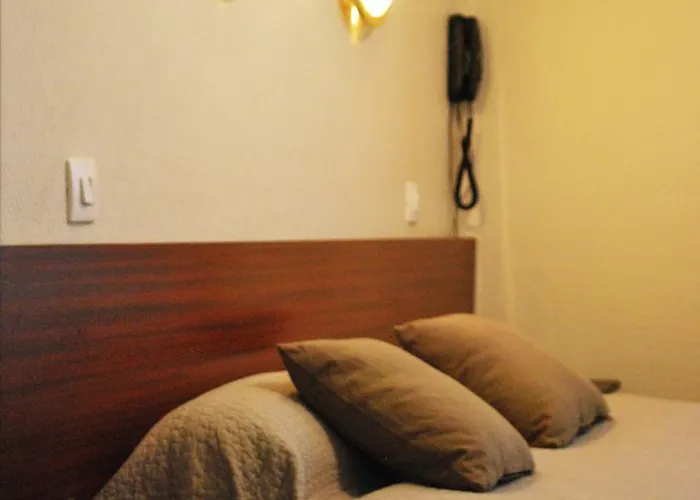 Avenir Jonquiere Отель