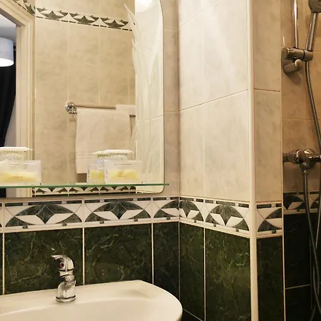Hotell Avenir Jonquiere
